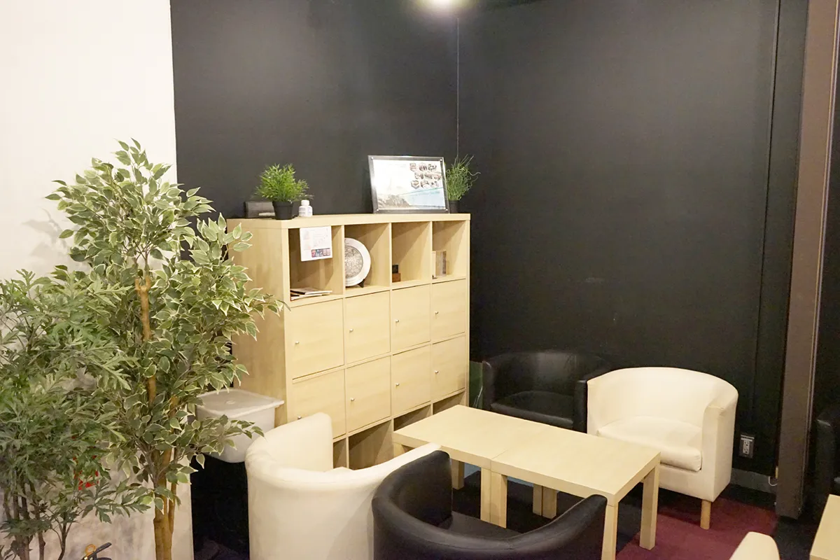 YAMAGATA株式会社 待合室